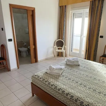 Dei Bizantini & Villaggio Campo Dei Messapi 3*