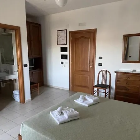 Hotel Dei Bizantini & Villaggio Campo Dei Messapi 3*