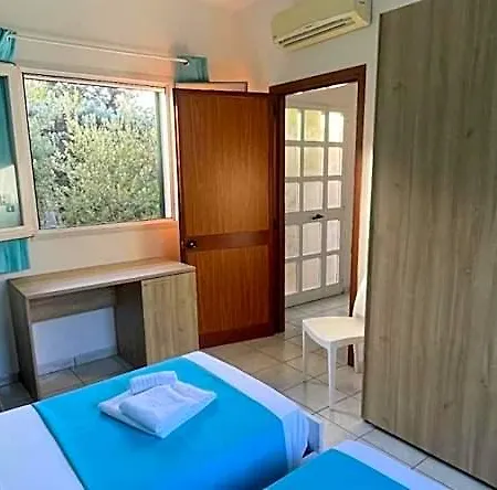 Dei Bizantini & Villaggio Campo Dei Messapi فندق سان بيترو في بيفانا