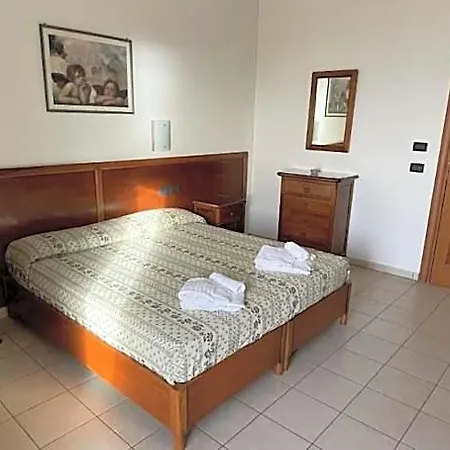 Dei Bizantini & Villaggio Campo Dei Messapi فندق سان بيترو في بيفانا