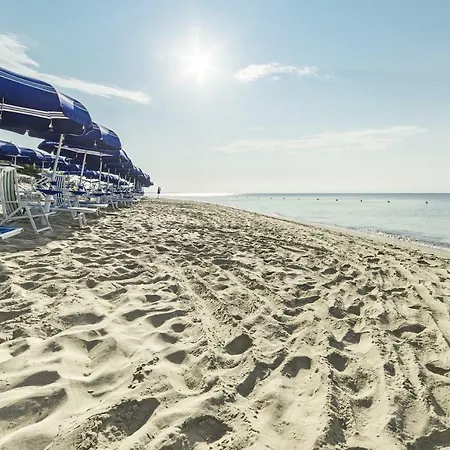 Dei Bizantini & Villaggio Campo Dei Messapi Hotel