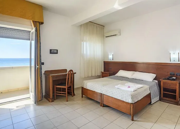 Dei Bizantini & Villaggio Campo Dei Messapi Szálloda San Pietro in Bevagna